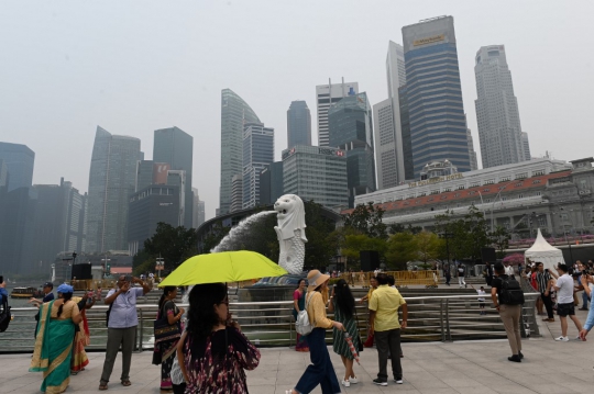 Penampakan Kabut Asap Selimuti Singapura