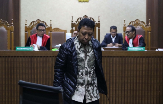 Mengaku Sakit, Sidang Eksepsi Romahurmuziy Batal