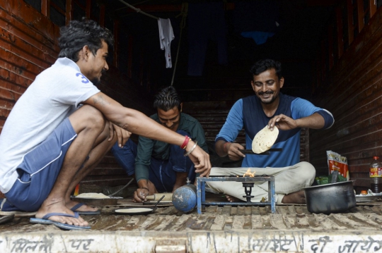 Aksi Mogok Kerja Supir Truk di India