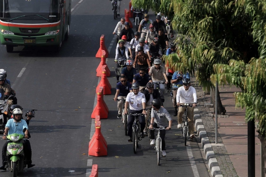 Anies Baswedan Jajal Jalur Sepeda Velodrome-Balai Kota