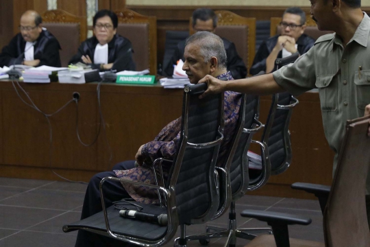 Sidang Dugaan Suap PLTU Riau-1, Sofyan Basir Jalani Pemeriksaan Terdakwa