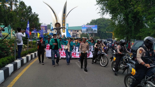 Ratusan Mahasiswa di Aceh Turun ke Jalan Tolak RUU Pertanahan