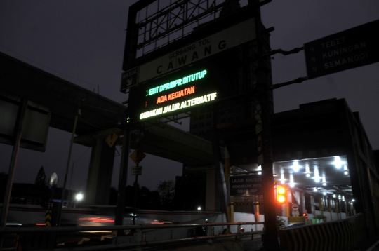 Imbas Demo Mahasiswa, Tol Dalam Kota Ditutup