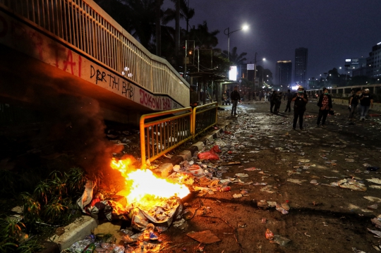 Suasana Terkini di Depan Gedung DPR