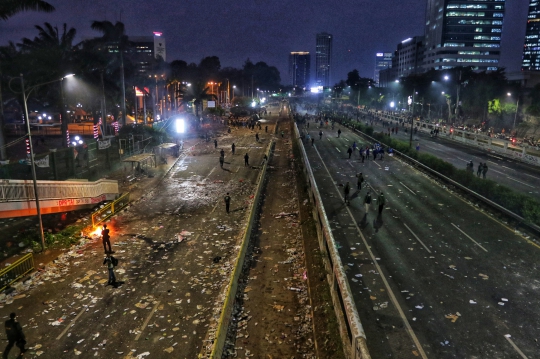 Suasana Terkini di Depan Gedung DPR