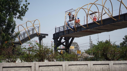 Memantau Pembangunan JPO Pasar Minggu Senilai Rp 7 Miliar