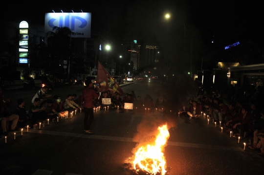 Salat Gaib dan Lilin Duka Cita untuk Randy