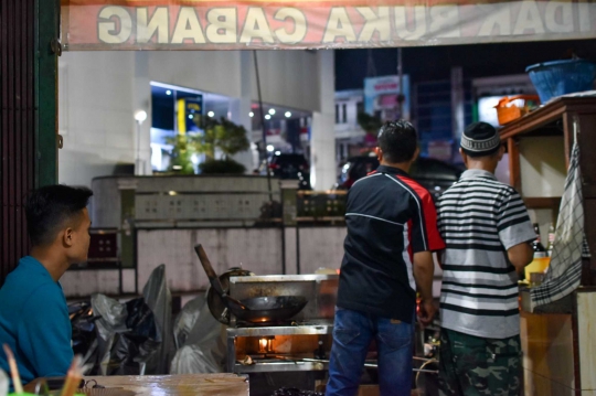 Mencicipi Mie Goreng Mang Udin yang Legendaris di Sukabumi