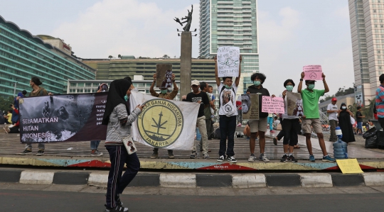 Lingkar Ganja Nusantara Gelar Aksi Selamatkan Hutan Indonesia