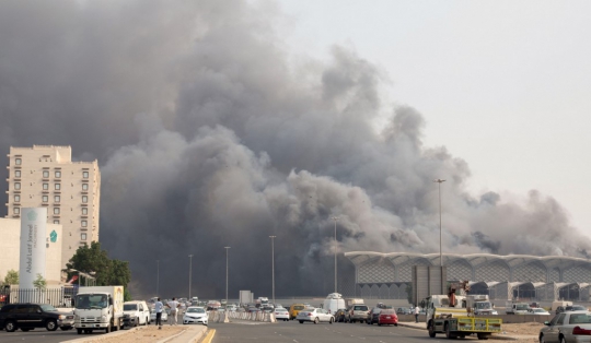 Stasiun Kereta Cepat Terbakar, Asap Hitam Selimuti Langit Arab Saudi