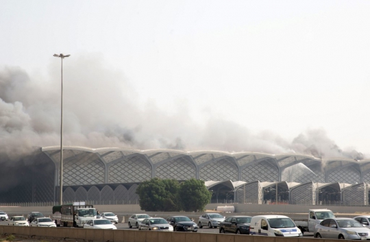 Stasiun Kereta Cepat Terbakar, Asap Hitam Selimuti Langit Arab Saudi