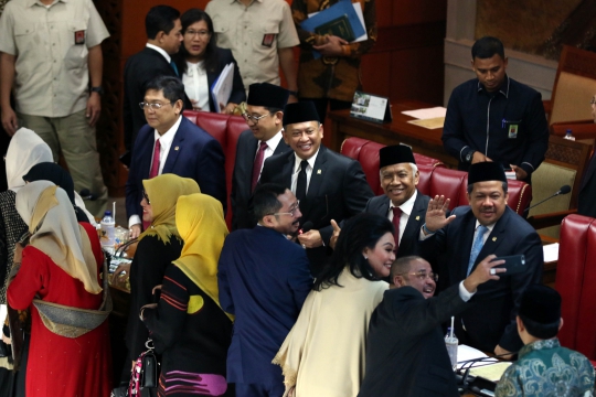 Penampakan Rapat Paripurna Terakhir yang Dihadiri 200 Orang Anggota DPR