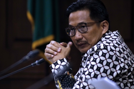 Bupati Minahasa Selatan Bersaksi di Sidang Bowo Sidik Pangarso