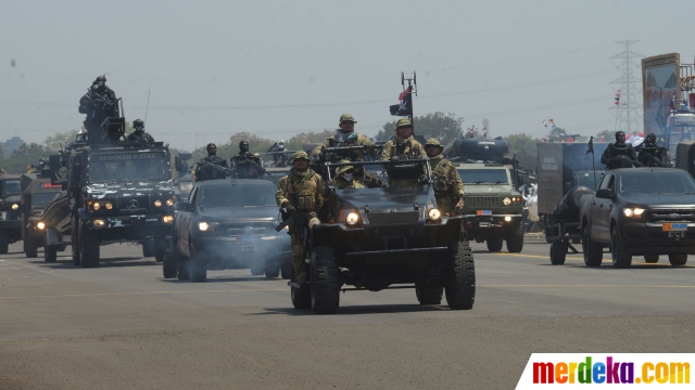 Военный парад в Индонезии производства, Индонезии, продемонстрированы, разработки, парад, параде, индонезийской, первой, Сообщается, Pindad, компании, танки, турецкоиндонезийской, Harimau, партии, средние, тайского, First, бронеавтомобили, Впервые