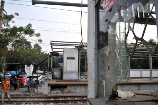 Potret Usang Stasiun Buaran Lama