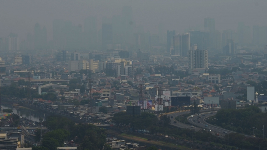 Penampakan Jakarta Diselimuti Udara Tidak Sehat