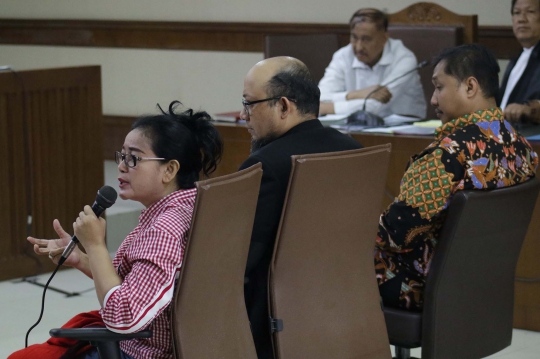 Ekspresi Miryam S Haryani di Sidang Markus Nari