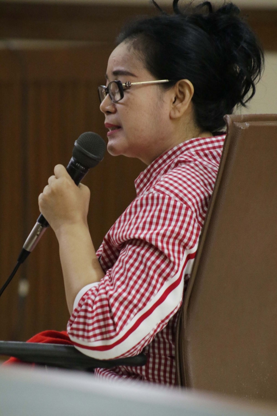 Ekspresi Miryam S Haryani di Sidang Markus Nari