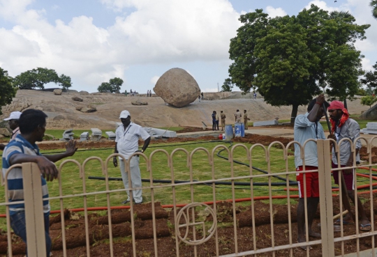 Krishna's Butterball, Batu Unik yang Melawan Gravitasi di India