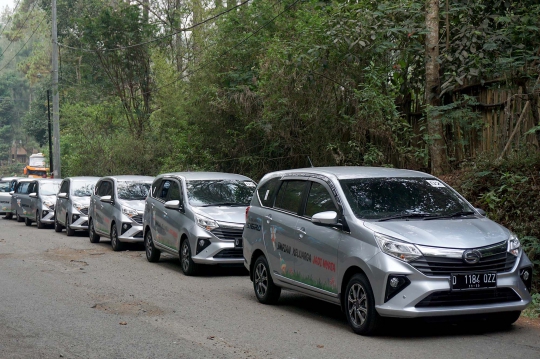 Menjajal New Daihatsu Sigra Taklukkan Tanjakan Menuju Cikole