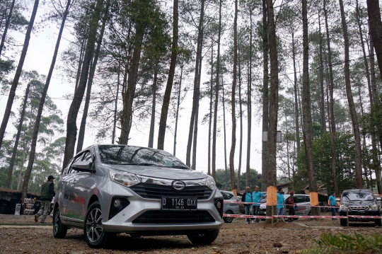 Menjajal New Daihatsu Sigra Taklukkan Tanjakan Menuju Cikole