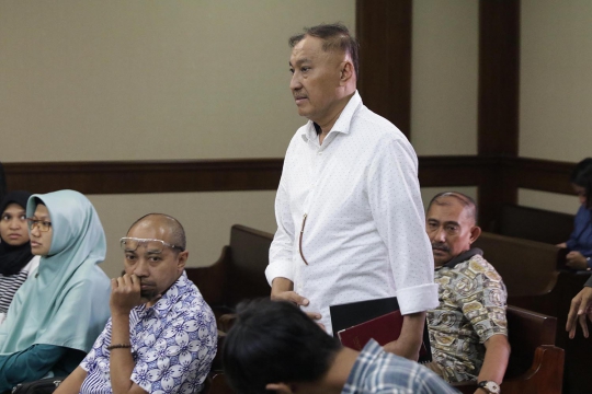 Jalani Sidang Lanjutan, Markus Nari Simak Keterangan Saksi