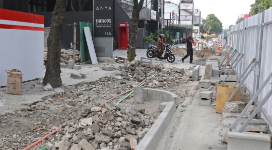 Memantau Revitalisasi Trotoar Kemang