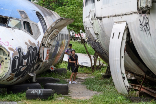 Mengunjungi Kuburan Pesawat di Thailand