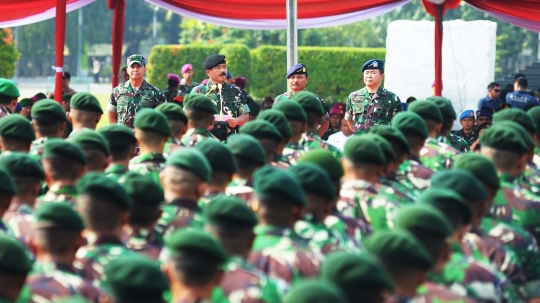 TNI-Polri Gelar Apel Pengamanan Pelantikan Presiden di Monas