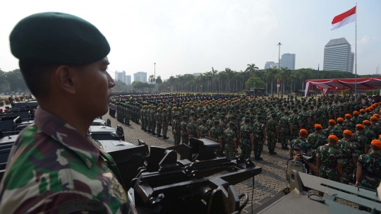 TNI-Polri Gelar Apel Pengamanan Pelantikan Presiden di Monas