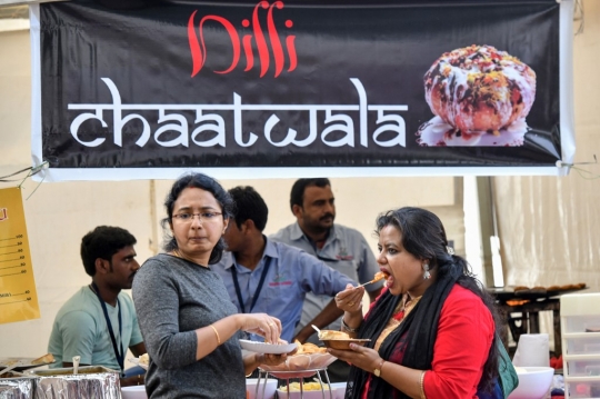 Menikmati Makanan Vegetarian di Bengaluru Aaharotsava