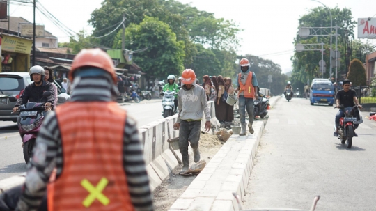 Separator Jalan di Pasar Minggu Dibuat Permanen