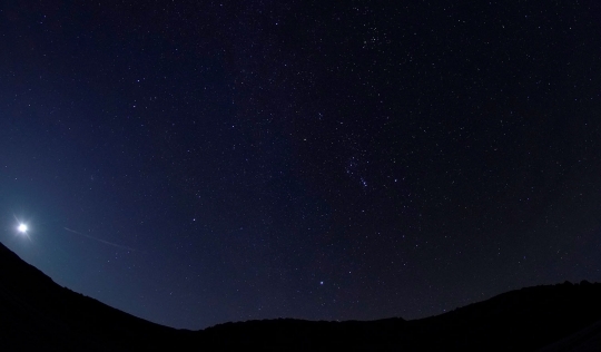 Menyaksikan Fenomena Langka Hujan Meteor Orionid