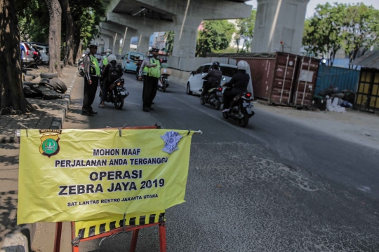 Operasi Zebra Jaya 2019, Polisi Razia Pengendara di Kelapa Gading