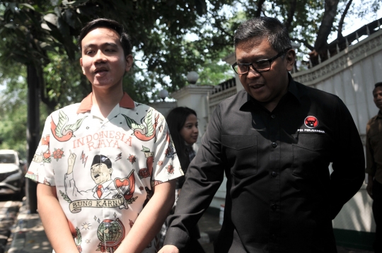 Senyum Gibran Rakabuming Usai Meminta Restu Megawati