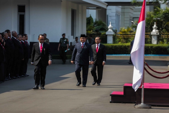 Penyambutan Menhan Prabowo Sebelum Sertijab di Kementerian Pertahanan