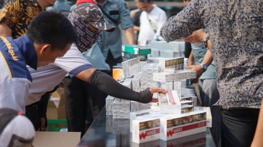 Bea Cukai Sita Jutaan Rokok dan Liquid Ilegal