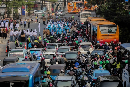 Kemacetan Parah Saat Ada Upacara Sumpah Pemuda di Jalan Kramat Raya