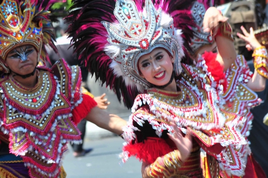 Aksi Penari Cantik Ramaikan Peringatan Sumpah Pemuda di Semarang