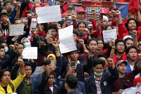 Aksi Unjuk Rasa Mahasiswa Tuntut Penuntasan Agenda Reformasi