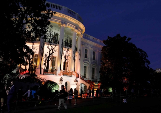 Saat Gedung Putih Tampil 'Seram' ala Halloween