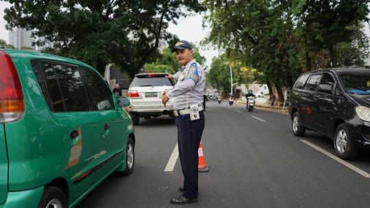 Upaya Urai Kemacetan, Lalin Jalan Kemang Raya Direkayasa