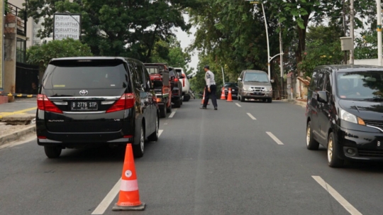 Upaya Urai Kemacetan, Lalin Jalan Kemang Raya Direkayasa