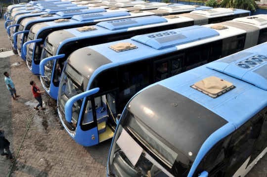 Wajah Baru Bus Transjakarta Merek Zhong Tong