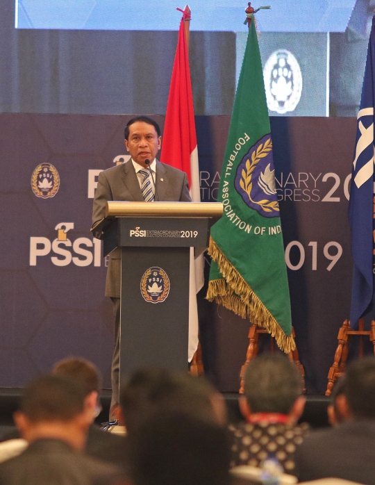 Pukul Gong, Menpora Buka Kongres Luar Biasa PSSI 2019