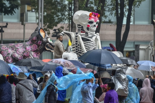 Wajah Seram di Peringatan Hari Orang Mati Meksiko