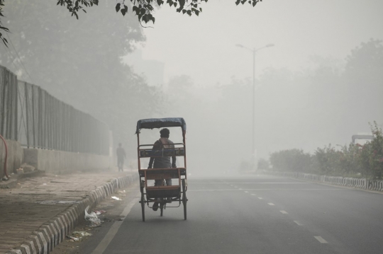 Kabut Asap Berbahaya Selimuti New Delhi