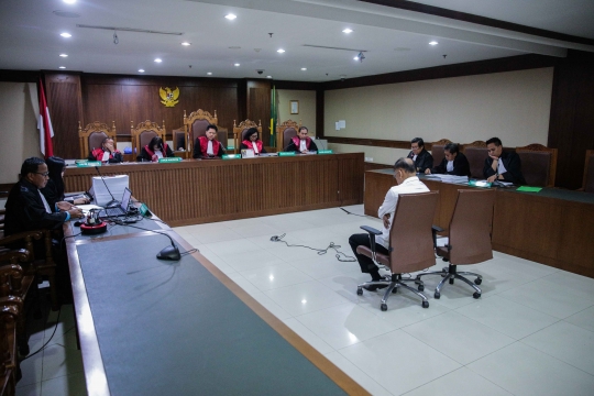 Ekspresi Terdakwa Markus Nari Jalani Sidang Pledoi