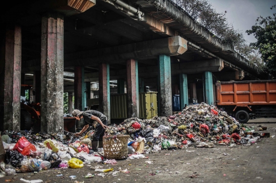 Sempat Viral, Begini Kondisi Tumpukan Sampah di Kolong Tol Wiyoto-Wiyono