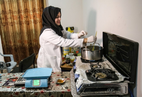 Kisah Wanita Palestina Jadi Pengusaha Sabun Organik di Gaza